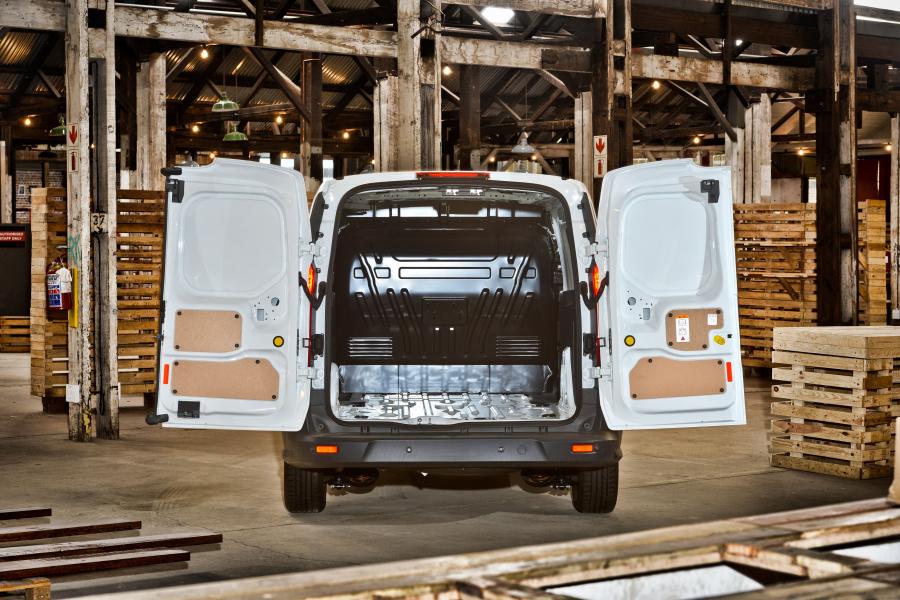  Ford Transit Connect 2015 года  (ZA) (фото 12 из 18)